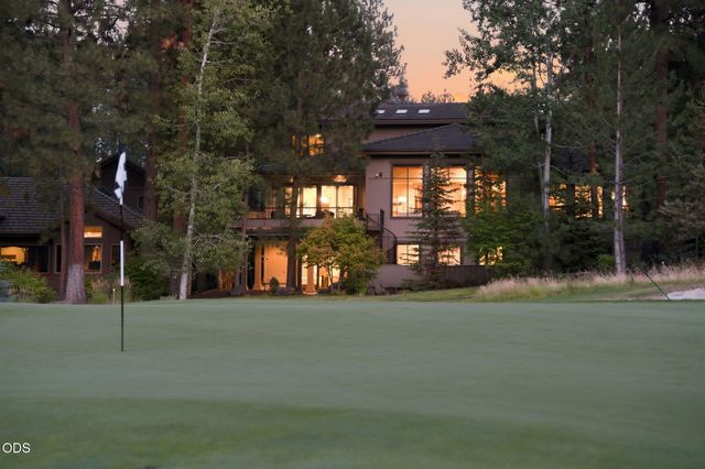 61673 Tam McArthur Loop, Bend, OR 97702