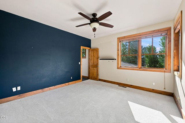 61673 Tam McArthur Loop, Bend, OR 97702