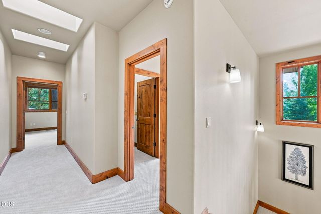 61673 Tam McArthur Loop, Bend, OR 97702