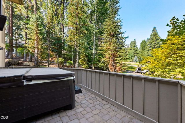 61673 Tam McArthur Loop, Bend, OR 97702
