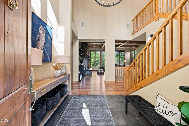 61673 Tam McArthur Loop, Bend, OR 97702