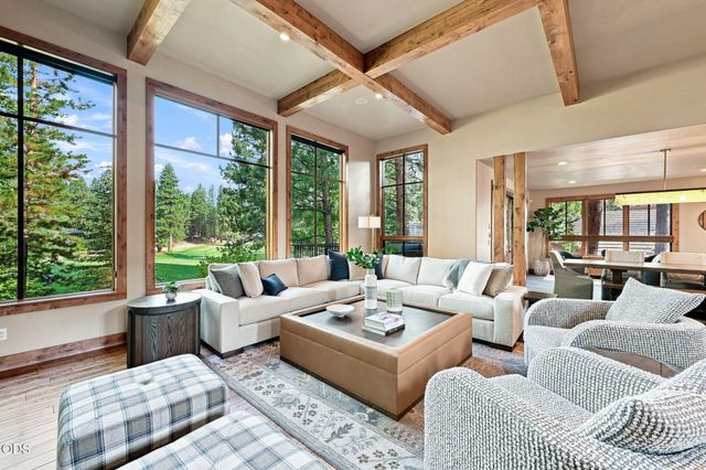 61673 Tam McArthur Loop, Bend, OR 97702