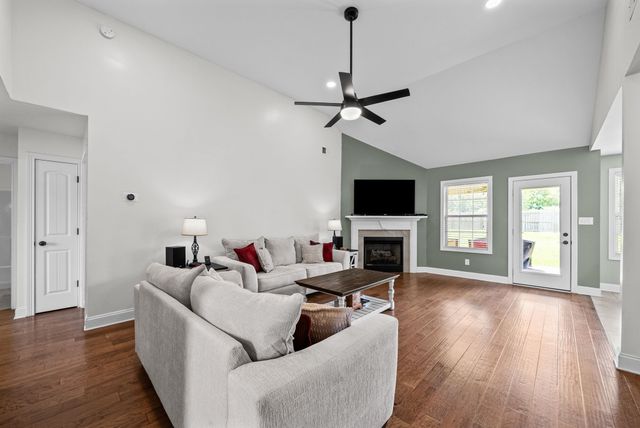 604 Hollow Crst, Clarksville, TN 37042