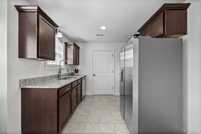 604 Hollow Crst, Clarksville, TN 37042