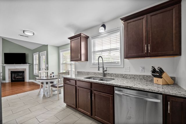 604 Hollow Crst, Clarksville, TN 37042