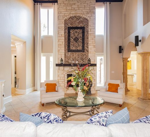 11 La Scala Court, Little Rock, AR 72212