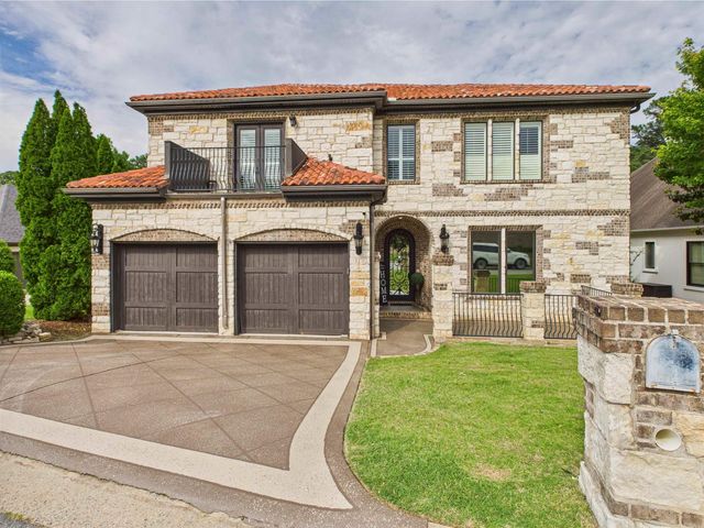 11 La Scala Court, Little Rock, AR 72212