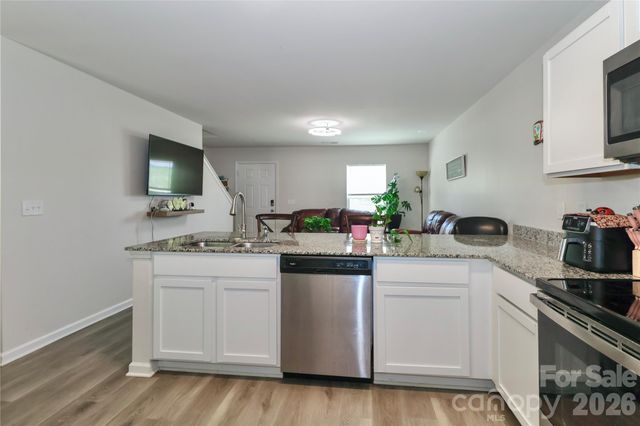 162 Four Andrews Drive, Harmony, NC 28634