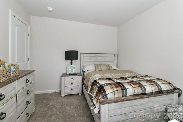 162 Four Andrews Drive, Harmony, NC 28634