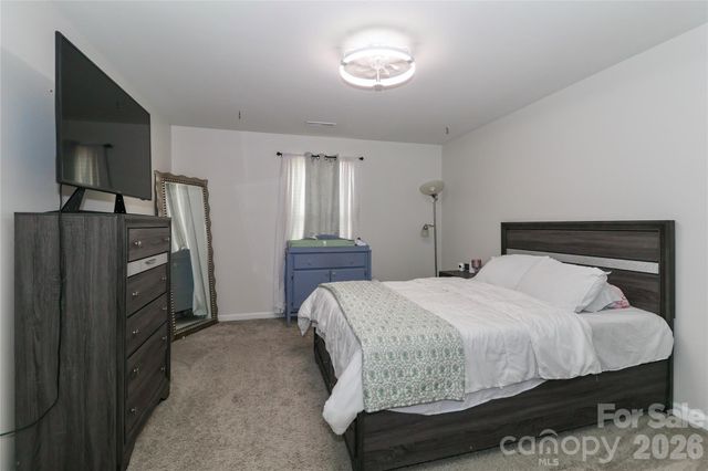 162 Four Andrews Drive, Harmony, NC 28634