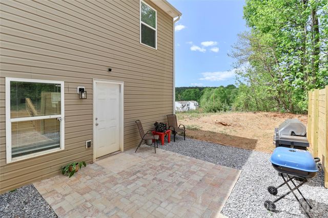 162 Four Andrews Drive, Harmony, NC 28634