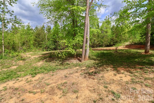 162 Four Andrews Drive, Harmony, NC 28634