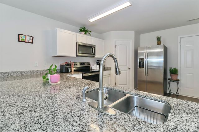 162 Four Andrews Drive, Harmony, NC 28634