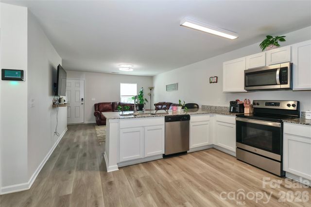 162 Four Andrews Drive, Harmony, NC 28634