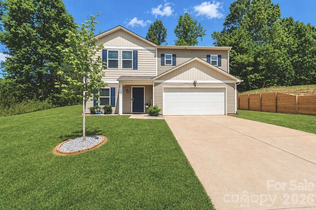 162 Four Andrews Drive, Harmony, NC 28634