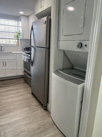 8897 Fontainebleau Blvd 303, Miami, FL 33172