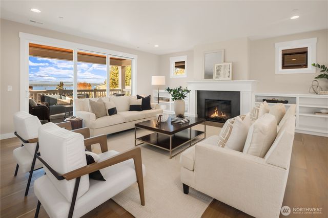 20128 21st Avenue NW, Shoreline, WA 98177