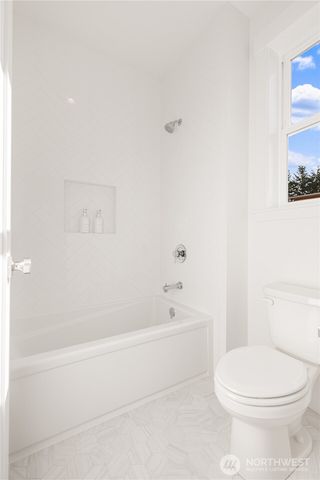 20128 21st Avenue NW, Shoreline, WA 98177