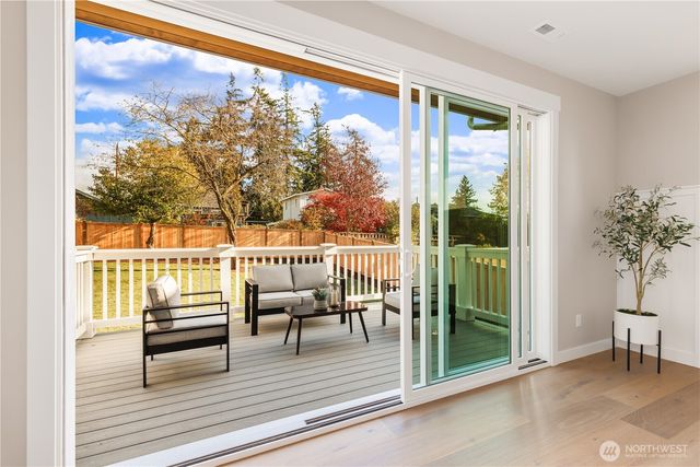 20128 21st Avenue NW, Shoreline, WA 98177