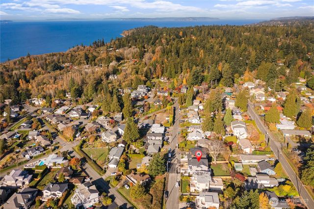 20128 21st Avenue NW, Shoreline, WA 98177