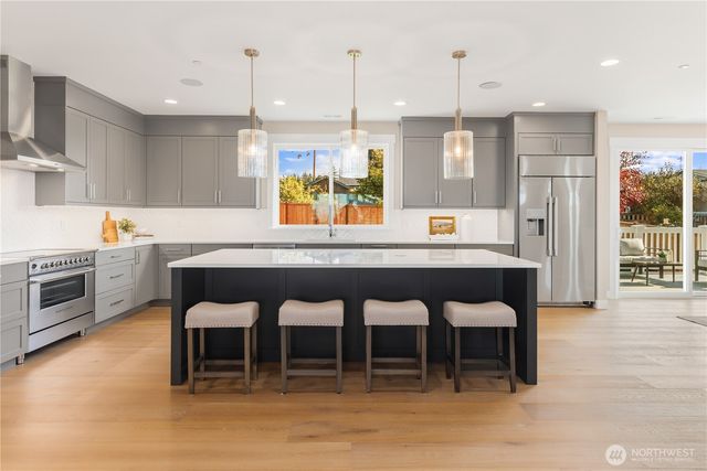 20128 21st Avenue NW, Shoreline, WA 98177