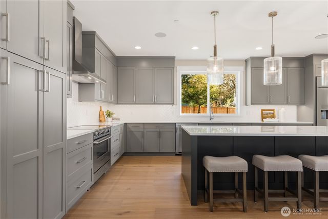 20128 21st Avenue NW, Shoreline, WA 98177