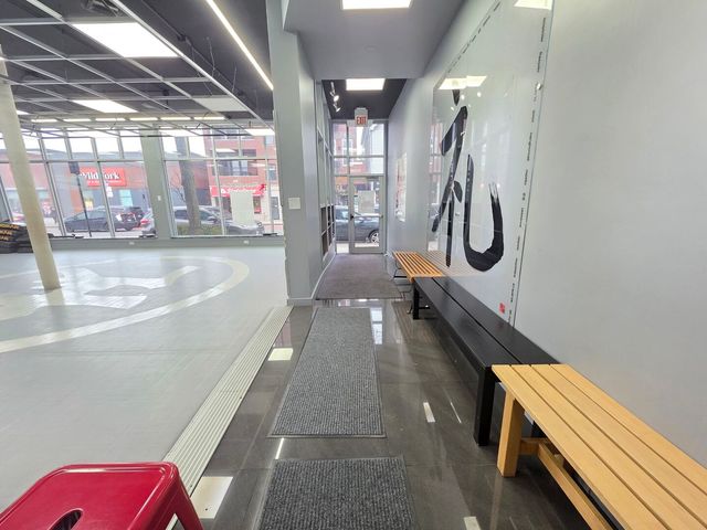 2329 W Belmont Avenue, Chicago, IL 60618