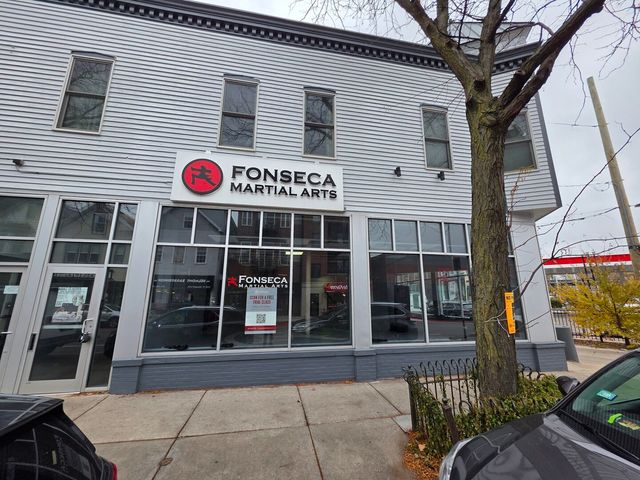 2329 W Belmont Avenue, Chicago, IL 60618