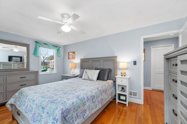 23 Pierce Rd 23, Watertown, MA 02472