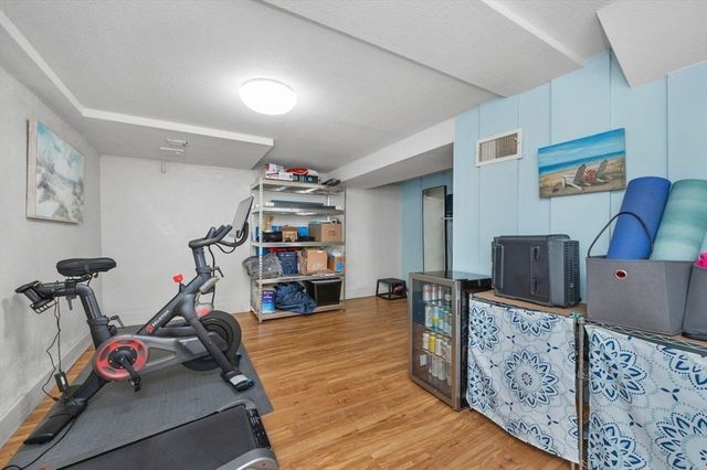 23 Pierce Rd 23, Watertown, MA 02472