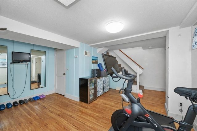 23 Pierce Rd 23, Watertown, MA 02472