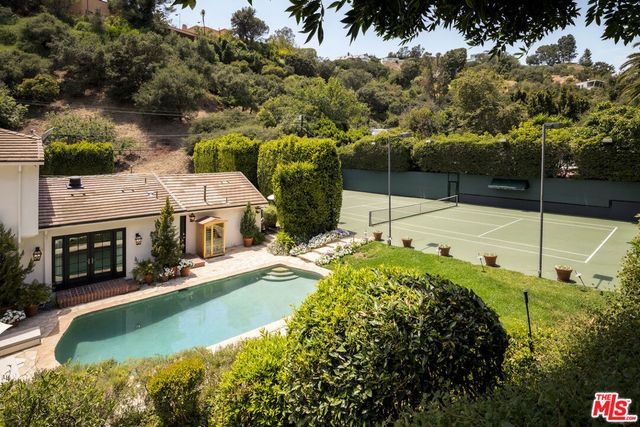 760 N Beverly Glen Boulevard, Los Angeles, CA 90077