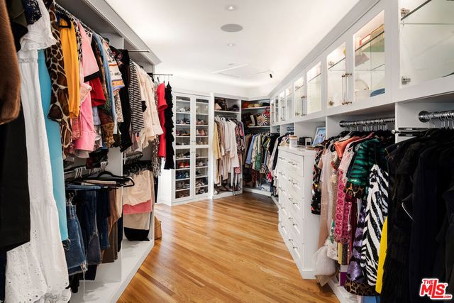 760 N Beverly Glen Boulevard, Los Angeles, CA 90077