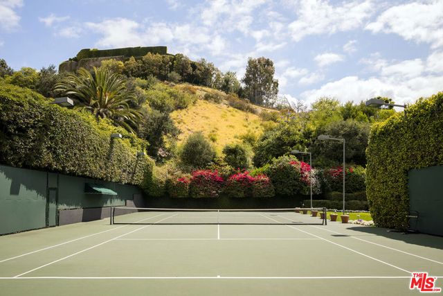 760 N Beverly Glen Boulevard, Los Angeles, CA 90077