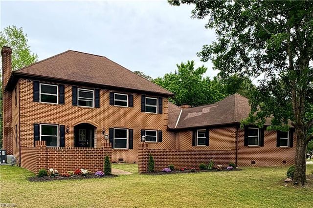 9 Rhodelia LN, Poquoson, VA 23662