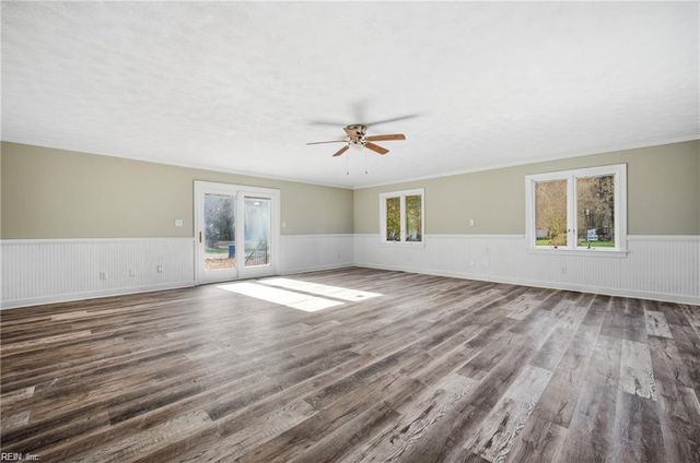 9 Rhodelia LN, Poquoson, VA 23662
