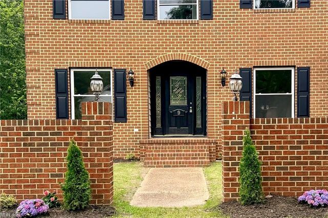 9 Rhodelia LN, Poquoson, VA 23662