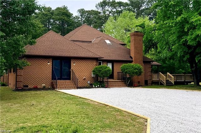 9 Rhodelia LN, Poquoson, VA 23662