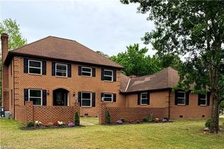9 Rhodelia LN, Poquoson, VA 23662