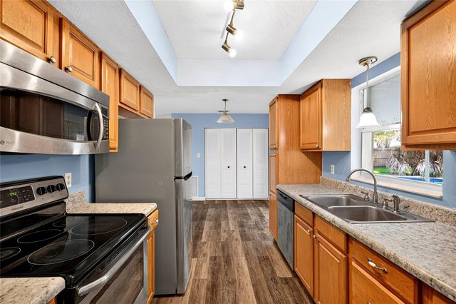 6060 SE 119TH PLACE, Belleview, FL 34420