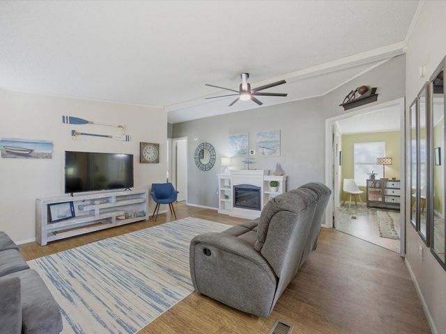 304 Catfish Trail, Bowie, TX 76230