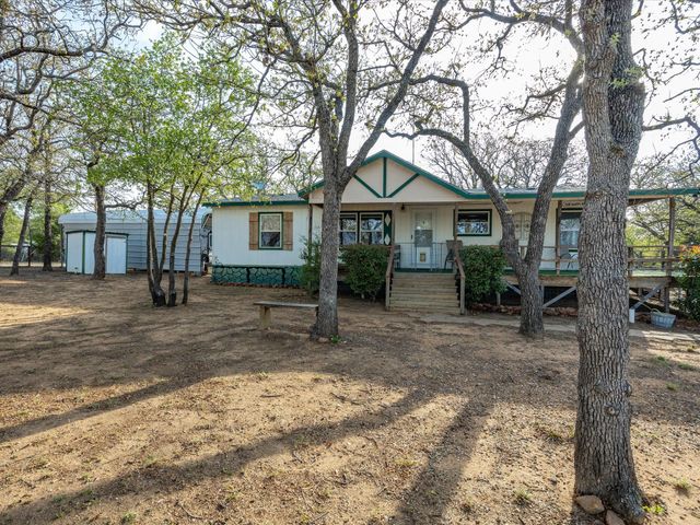 304 Catfish Trail, Bowie, TX 76230