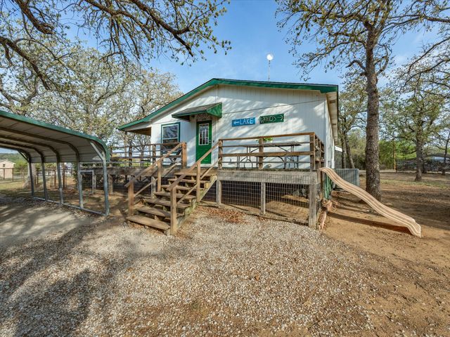 304 Catfish Trail, Bowie, TX 76230
