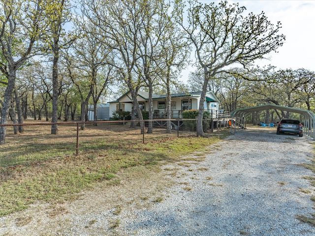 304 Catfish Trail, Bowie, TX 76230