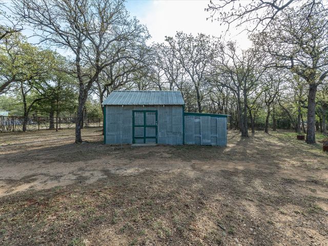 304 Catfish Trail, Bowie, TX 76230