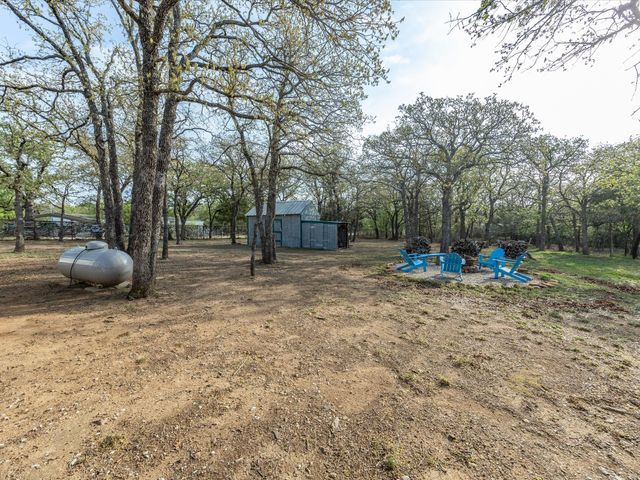 304 Catfish Trail, Bowie, TX 76230