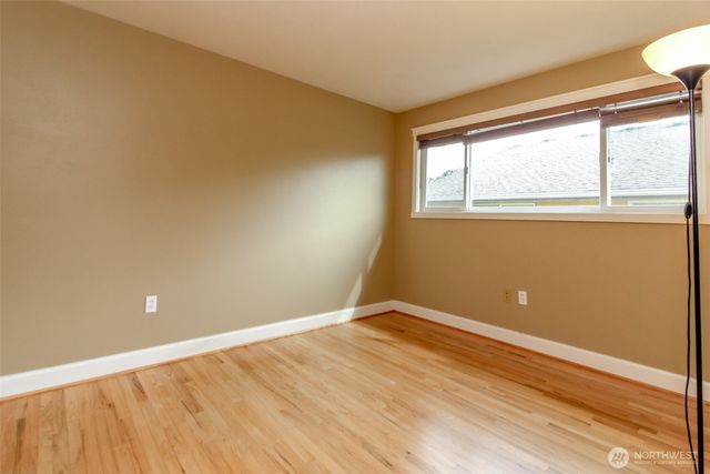 953 S Mountain View Avenue, Tacoma, WA 98465