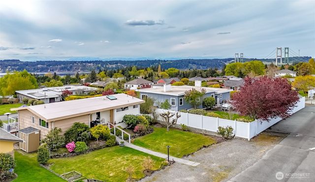 953 S Mountain View Avenue, Tacoma, WA 98465