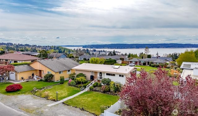 953 S Mountain View Avenue, Tacoma, WA 98465