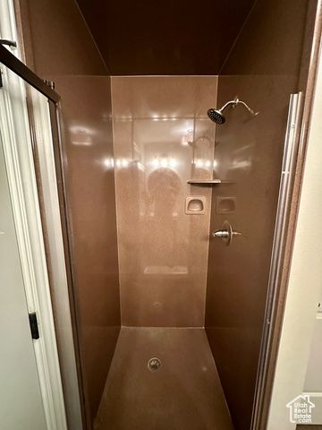 323 N 400 W, Hyrum, UT 84319